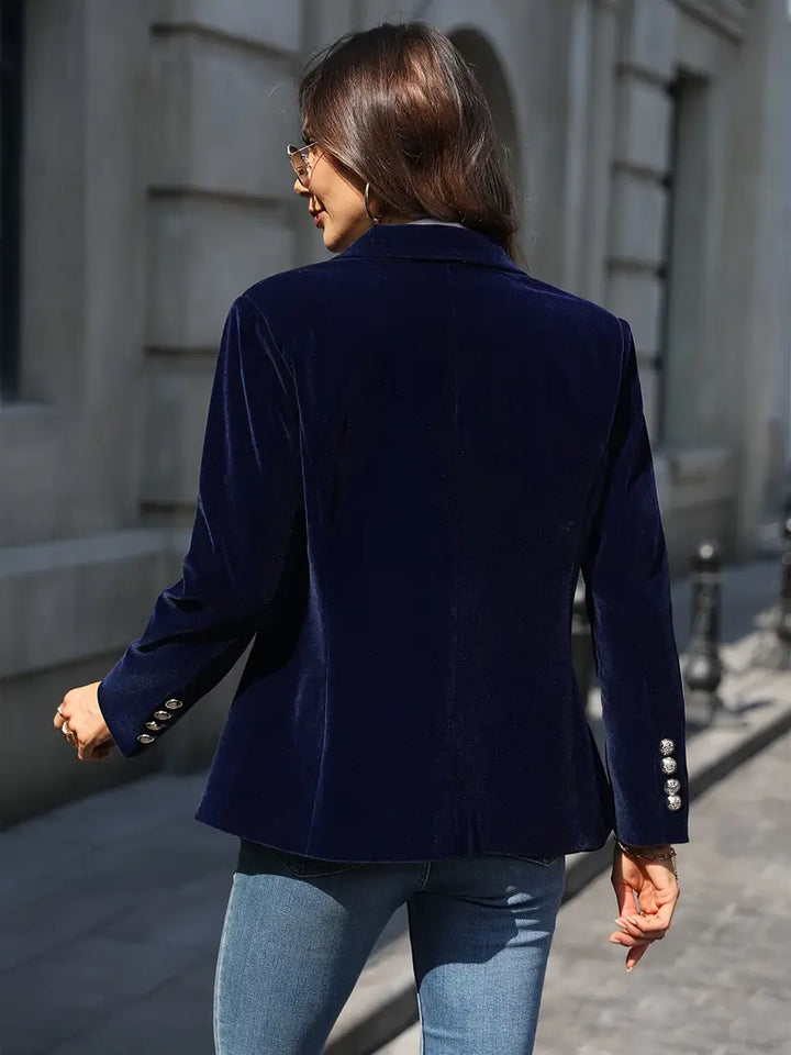 Savannah – Elegant Velvet Blazer