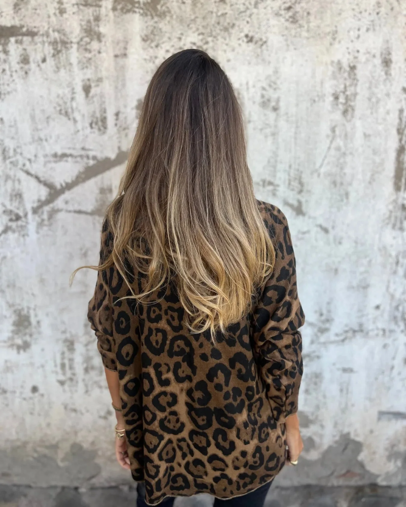 HANNAH – CHIC LEOPARD PRINT TOP