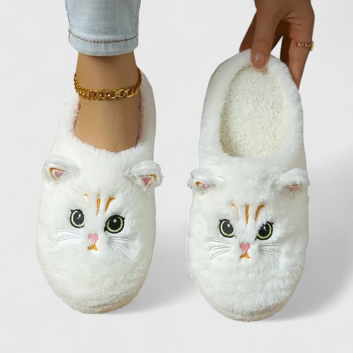 LUCY – COZY CAT FACE SLIPPERS
