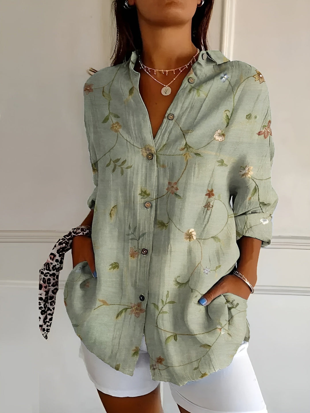 Noelle - Feminine Summer Blouse